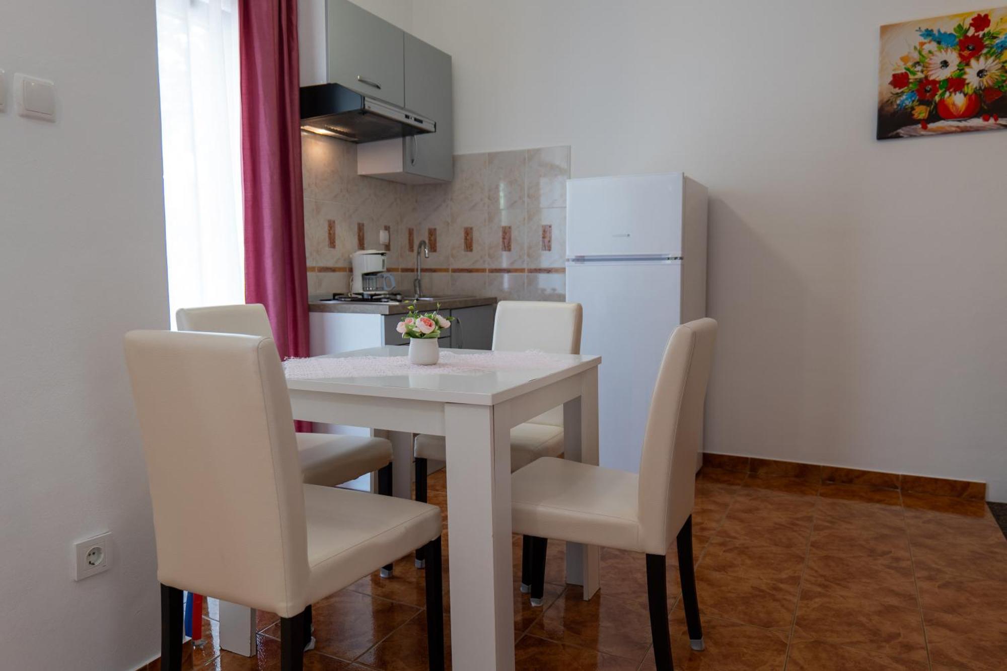 Irena'S Place A1 로비니 외부 사진