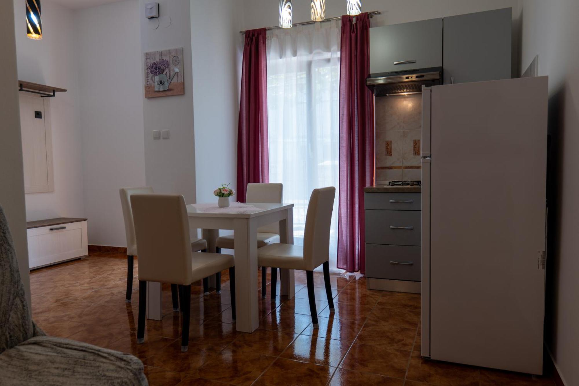 Irena'S Place A1 로비니 외부 사진