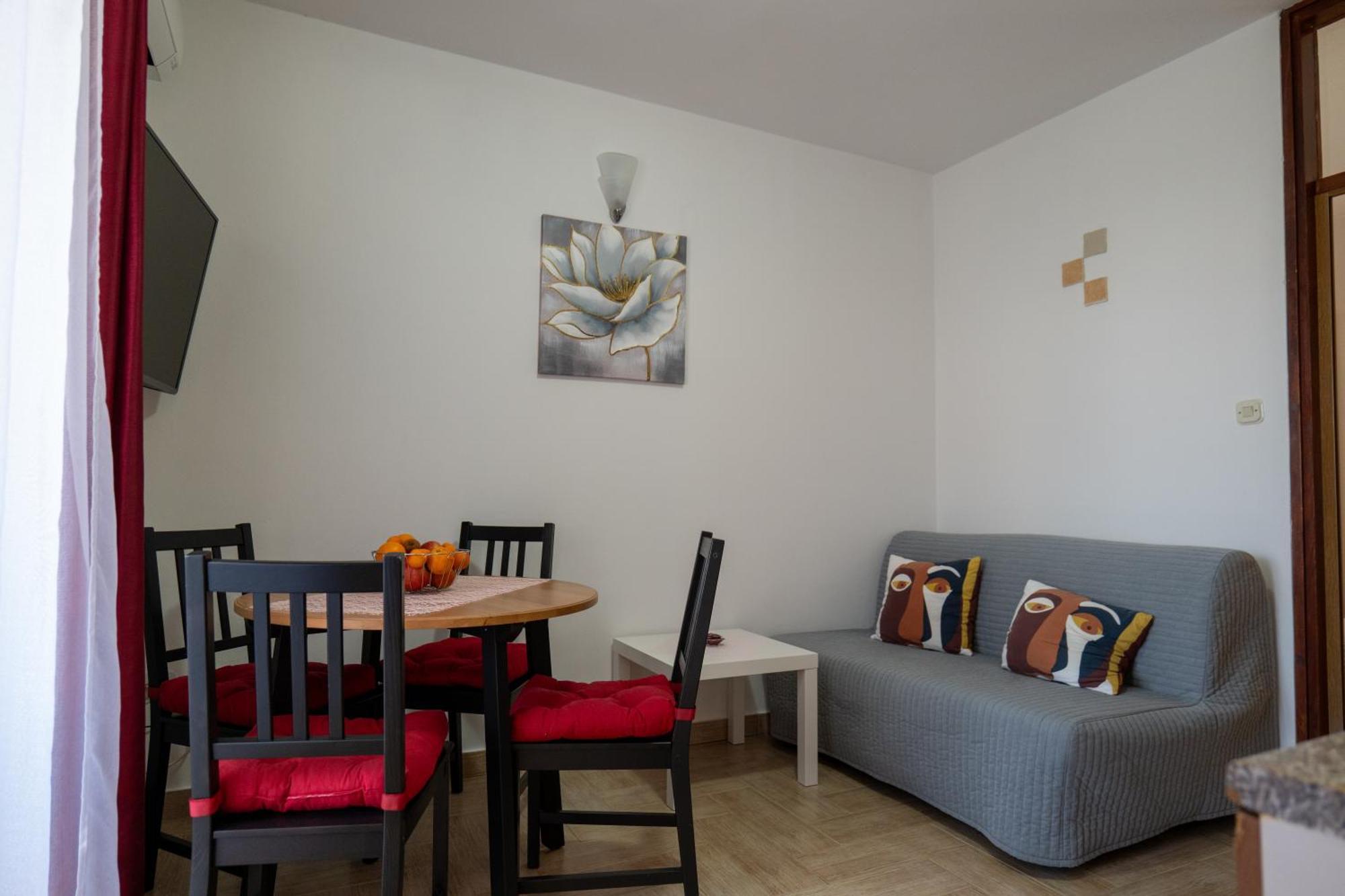 Irena'S Place A1 로비니 외부 사진
